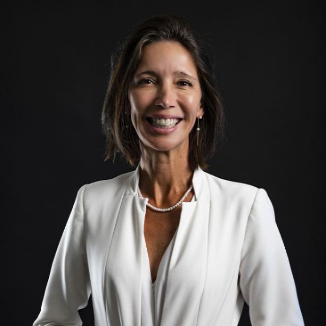 Hélène DINICHERT